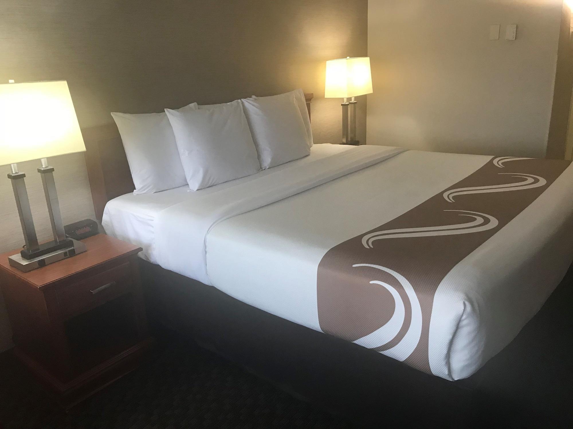 Quality Inn & Suites Vestal Binghamton Near University Bagian luar foto