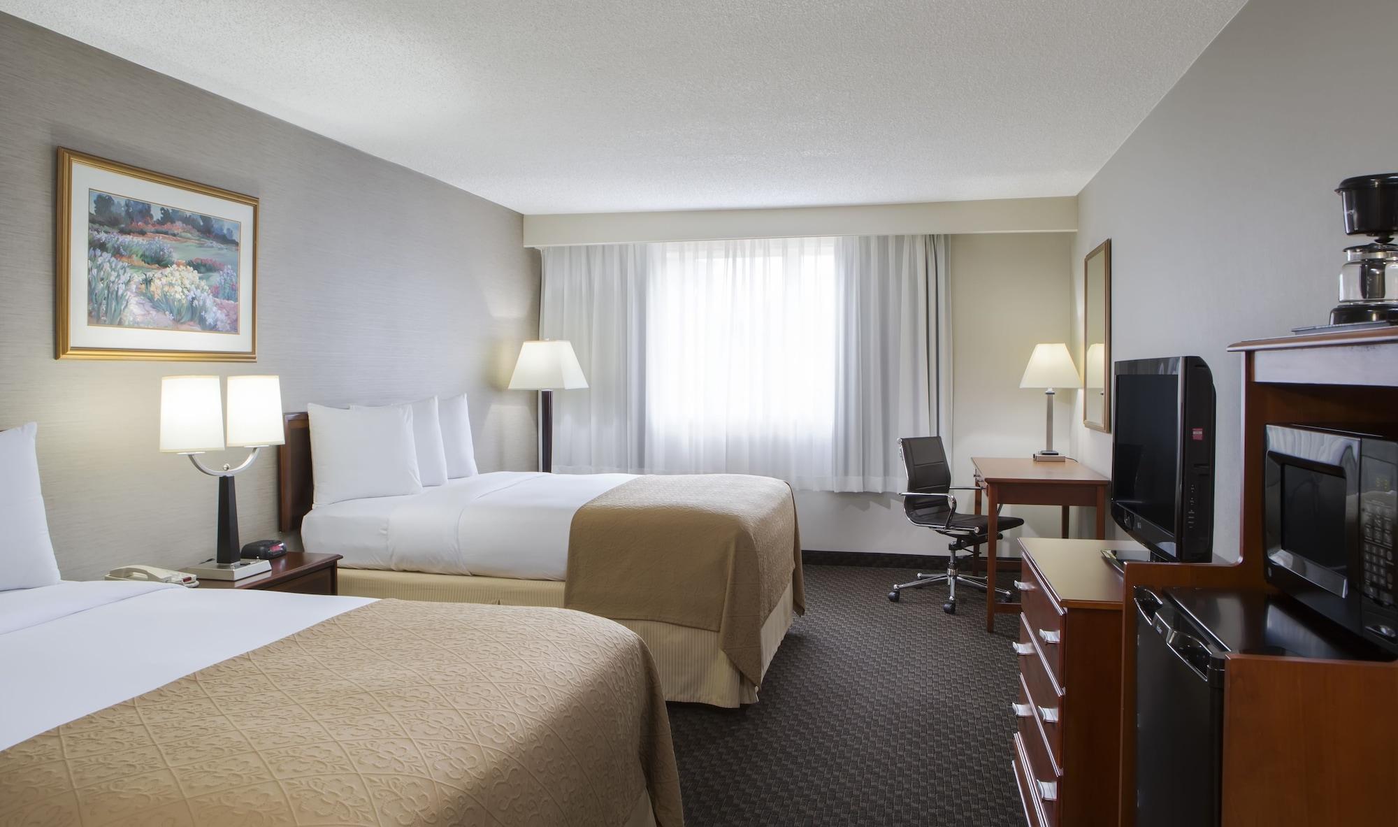 Quality Inn & Suites Vestal Binghamton Near University Bagian luar foto