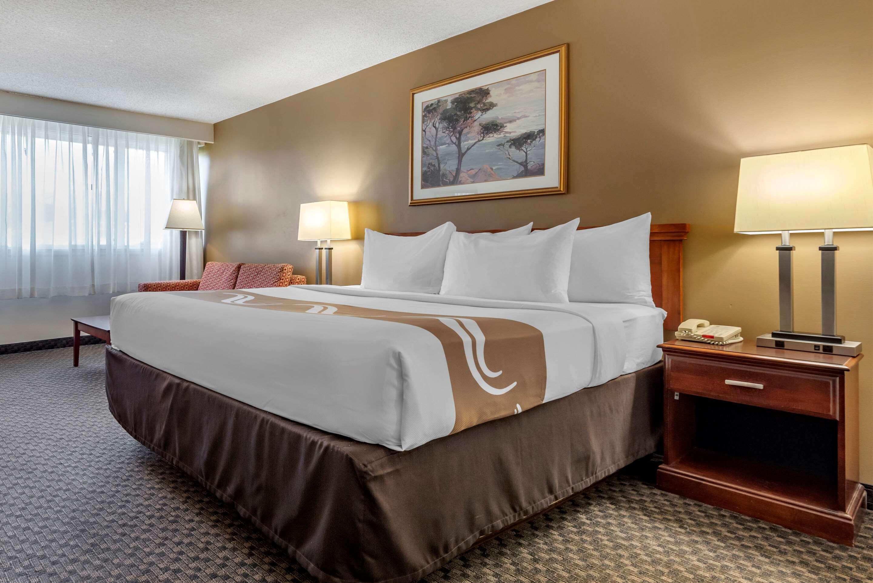 Quality Inn & Suites Vestal Binghamton Near University Bagian luar foto